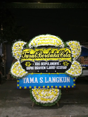 Papan Bunga Duka di Kelapian